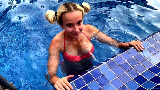 Blonde beauty amazes with how great she can ride the cock