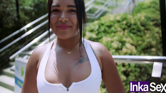 Andrea Andrade, Ebony Teen, Latina